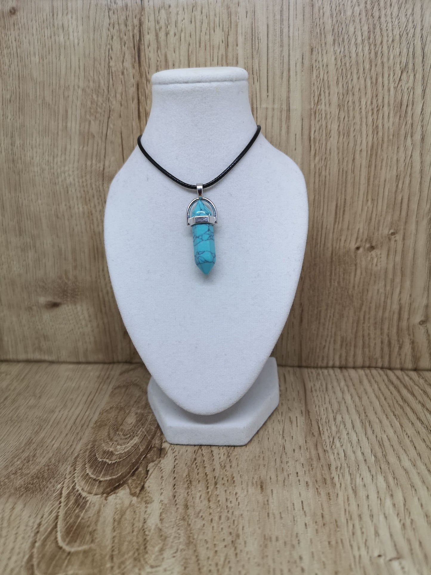 Stunning gem pendant necklace